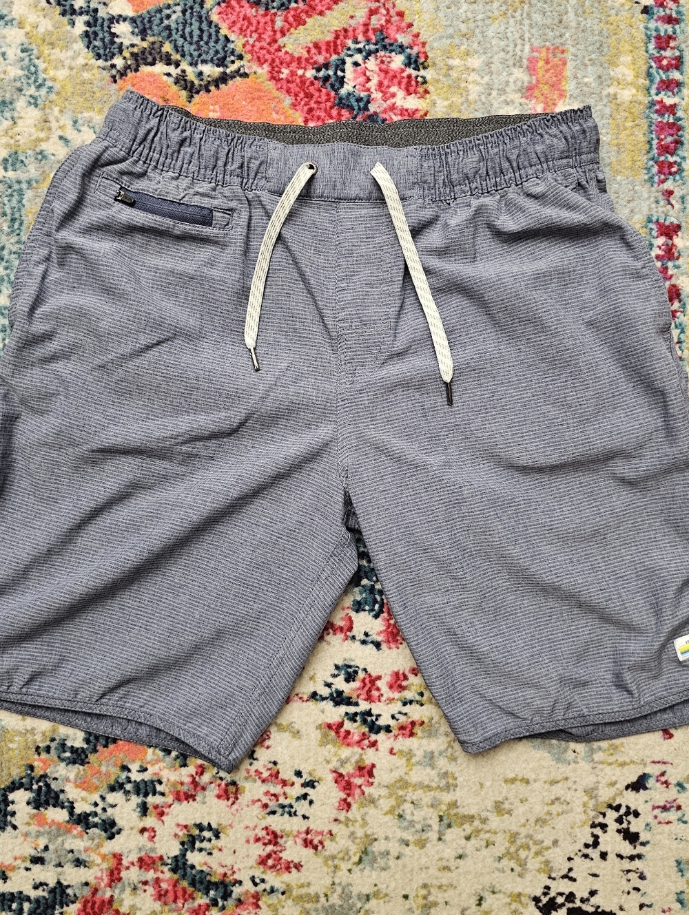 Vuori Banks Athletic Striped Shorts No Tag Hand Measures 30 x 8" Inseam
